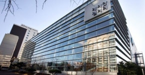 [김웅식의 正論직구]삼성물산 래미안갤러리가 현대건설 본사 앞에 있는 이유