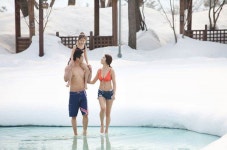 [유통오늘] 한화호텔앤드리조트, 설악 워터피아 겨울방학 패키지 출시…휴온스, 고용노동부 장관 표창