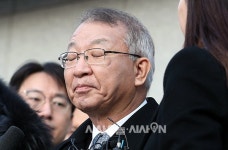 [포토오늘] 양승태, 대법원 앞 기자회견
