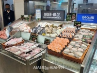 새 단장한 이마트 연수점 가보니…몰과 마트, 한 번에 즐긴다 [르포]