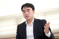 정승환 청년 정책, 일몰제로 그치면 안 돼…지속가능성 확보해야 [청년 인터뷰]