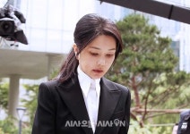 고개 숙인 김건희 여사 특검 출석 [포토오늘]