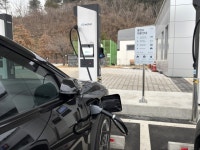'집밥' 없는 전기차 운행은 험난했다…"충전소 찾아 삼만 리" [현장에서]
