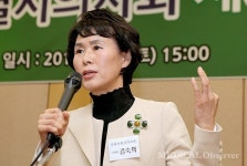 100년 역사상 첫 여성의사회장 탄생