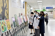 송주현 교수, 화순전남대병원을 꽃으로 밝히다