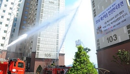 119안전센터서 철제셔터 추락 사고…소방관 1명 숨져