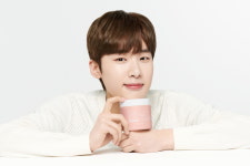 이태원클라쓰 김동희 나랑 복숭아할래?…LG생건 케어존 모델