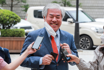 전광훈, 공직선거법 위반 등 혐의로 첫 공판 출석