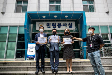 박주민 후보 측, 815 집회 주도한 민경욱 전 의원 경찰 고발