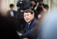 尹 지지율 1위에 정치권 '술렁'…정청래 