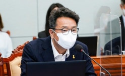 靑 이철희 문준용, 세계적 예술인…특혜 없어