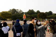 올림픽공원 88잔디마당에 뜬 오징어게임 영희