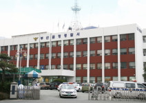 부산 공영주차장 차량서 3명 숨진 채 발견…서로 모르는 사이