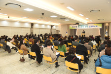 탄소중립 주민학교 운영하는 아파트단지…김해시, 상장 수여