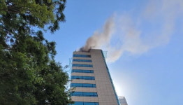 울산시 신정동 12층짜리 병원건물 옥상서 불…신고전화 쇄도