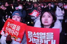 국민 75.7% 尹탄핵 찬성…77.2% 표결불참 직무유기