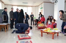 [포토] 구복규 화순군수, 2025년 첫 경로당 순회 새해 인사