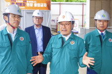 [포토] 강기정 광주광역시장, 서구 통합공공임대주택 안전점검 실시
