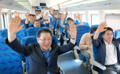 [포토] 김영록 전남지사, 남해선 목포~보성 구간 사전 시승