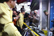 20여명 사상 부천 제일시장 달려간 김동연 명복 빌며 유가족께 깊은 위로