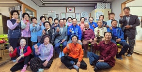 TV 보던 경로당이 달라졌다…윤병태, 스마트경로당 확대 약속