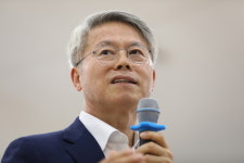 민형배 