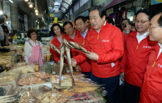 김무성, 왜 노조 파업 공격의 최일선에 섰나