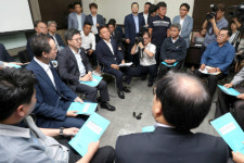 김동연 “대기업에 군산 투자 요청, 최선 다해 지원하겠다”