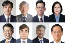 법무부 장관에 조국 주미대사에 이수혁, 문재인 장관급 8명 개각 