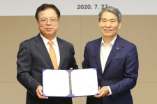 SKC 한국공학한림원과 소재산업 협력, 이완재 “오픈 플랫폼 강화