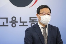 작년 실업급여 지급액 11조8천억, 코로나19 영향에 역대 최대치
