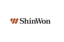패션주 상승 많아, 개성공단 관련주 신원 상한가 인디에프 급등