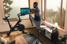 애플 아마존 인수설 펠로톤, 삼성전자도 선택한 ‘헬스케어계 넷플릭스’