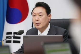 윤석열정부 첫 국무회의, 소상공인 지원 추경 59조4천억 의결