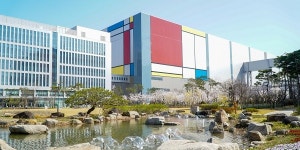 삼성전자 탄소중립 목표에 외신 평가는 ‘실망’, 글로벌 스탠다드 갈 길 멀어
