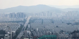 직방 조사서 77.7%가 2023년 부동산 가격 하락 전망, 금리 부담