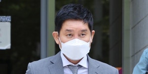 라임자산운용 사태 김봉현, 1심서 징역 30년에 추징금 769억 선고받아