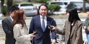 최태원·노소영, 이혼 항소심 마지막 변론 나란히 출석 '5월말쯤 선고'
