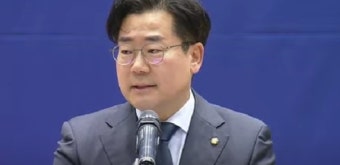 민주당 22대 국회 첫 원내대표에 박찬대 선출, “법사위와 운영위 확보할 것”