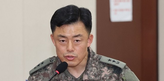 전·현직 정보사령관들, 내란 혐의로 경찰에 긴급체포됐다.내란 사태 깊게 개입되었을 가능성 제기.