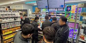 편의점업계 BTS 컴백에 광화문 인근 점포 매출 급증, 공연 특수 톡톡