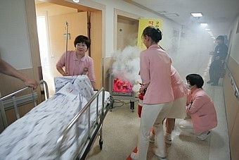 광주 조선대병원 수술실 화재, 환자 5명 연기 흡입…40명 대피, 현장 진압 계속 중
