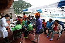 서울아산병원, 서해 외딴 섬마을에서 인술