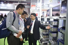 中 최대 의료기기 전시회 ‘CMEF’ 화려한 개막