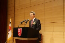 이기형 고려대학교 의무부총장 취임