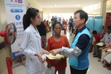 경북의사회, 캄보디아 의료봉사는 365일 진행중이다