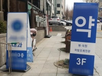 앱 시행 후 층약국 마스크 소진 시간 앞당겨져