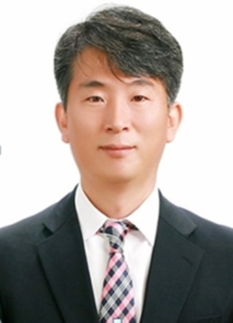 장동석 약사, 5대 약준모 회장 당선