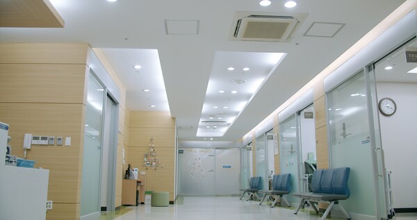 연세대 치과병원, 서울시 장애인구강진료센터 개소로 중증 장애인 전신마취 수술 가능한 시설 마련