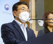 코로나 백신, 국내 5개사 1상 완료…이르면 7월부터 단계적 3상 목표